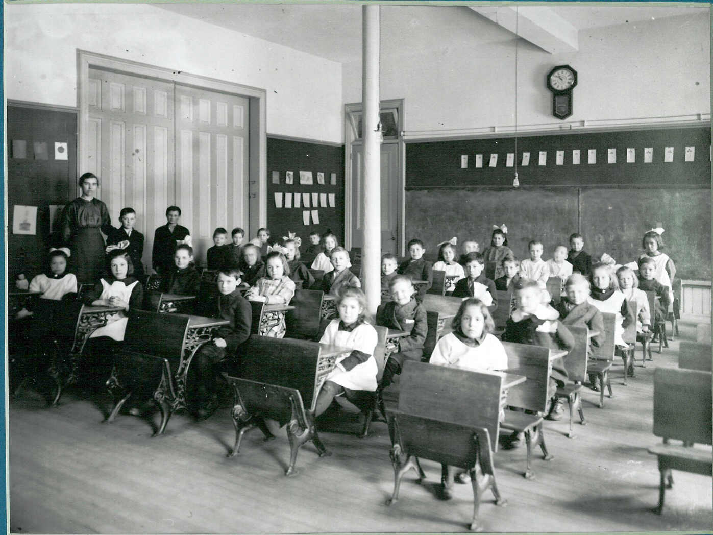 Children's Village students in classroom circa 1918